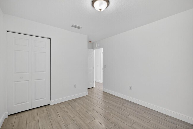 Building Photo - 3 Bed Home for Rent!