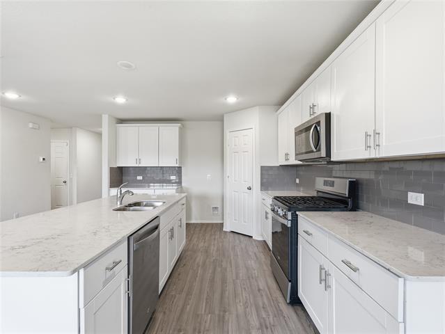 Building Photo - 933 Dressage Dr