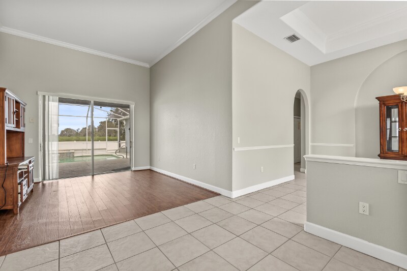 Building Photo - 402 Terranova St
