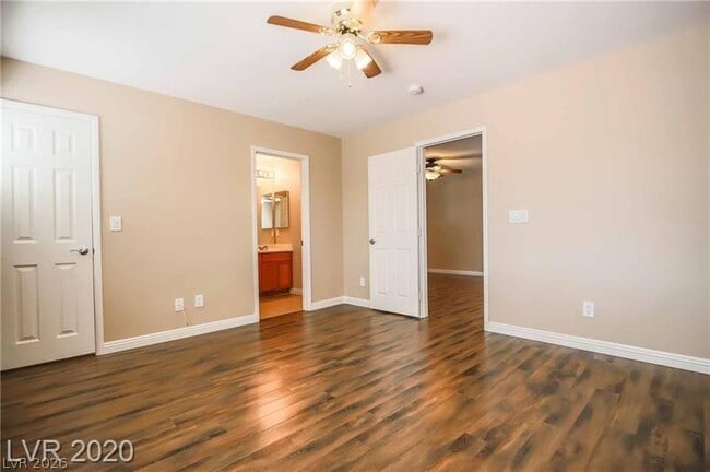 Building Photo - 9242 Grassy Weep Ct