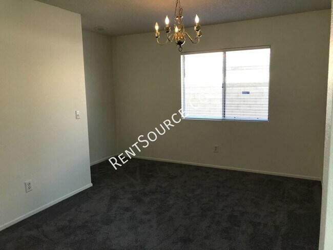 Building Photo - 3156 Discovery Way