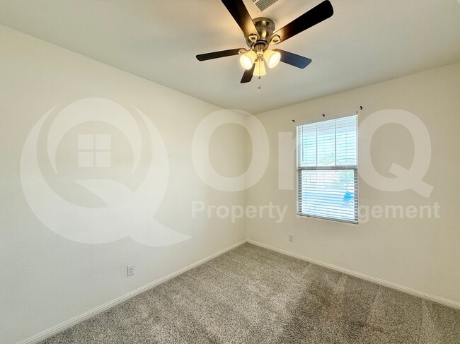 Building Photo - 747 W Nova Pl