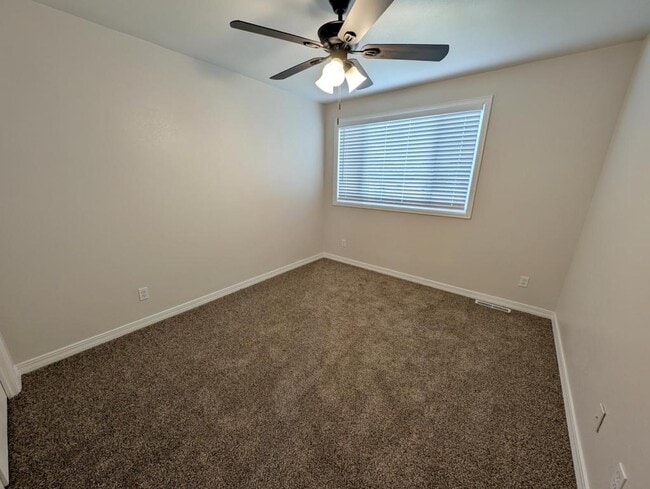 Building Photo - 851 Denver St