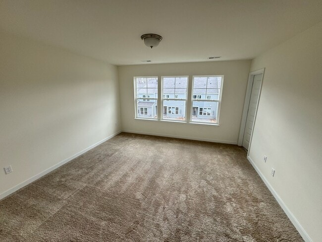 Building Photo - 18633 Palisades Rdg