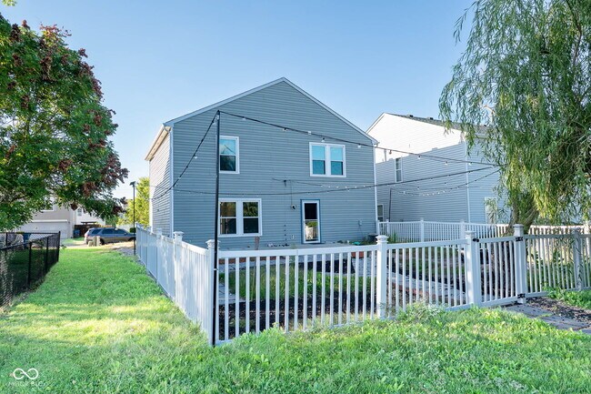 Building Photo - 2887 Ludwig Dr