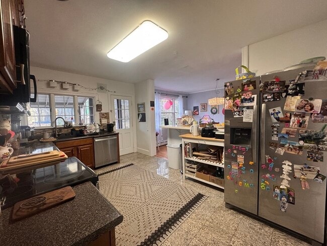 Building Photo - 10-12-12 Webster St