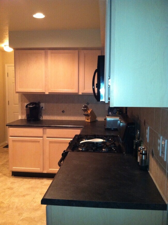 Building Photo - 3 bedroom - Menagerie