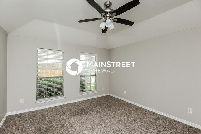 Building Photo - 3 Bedroom Pet-Friendly Home in Fort Worth,...