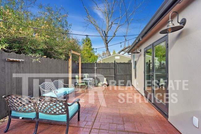 Building Photo - 7775 Dow Ave