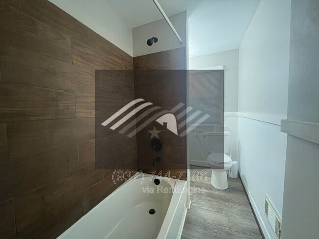 Building Photo - 1023 Clover St