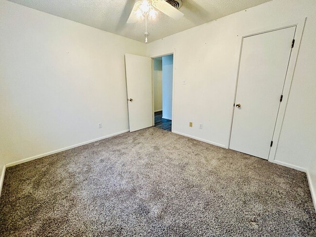 Building Photo - 4914 57th St