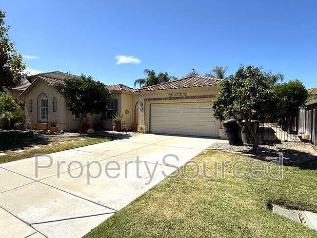 Building Photo - 523 Ruess Rd