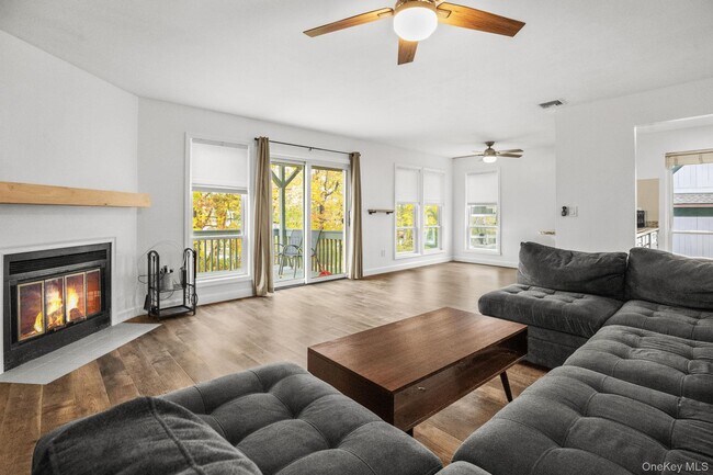 Building Photo - 11 Woods Brooke Ln