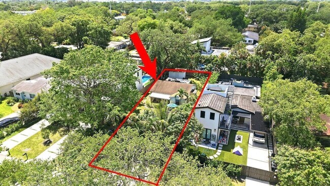 Building Photo - 1516 SW 24th St