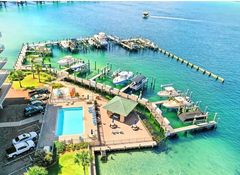 Building Photo - 5 Calhoun Ave