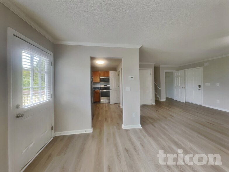 Building Photo - 412 Remington Ct