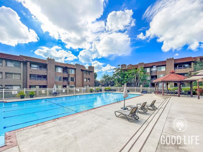 Building Photo - Spacious 2-Bed / 2-Bath Condo in Mission Ridge — Resort-Style Living in San Diego!