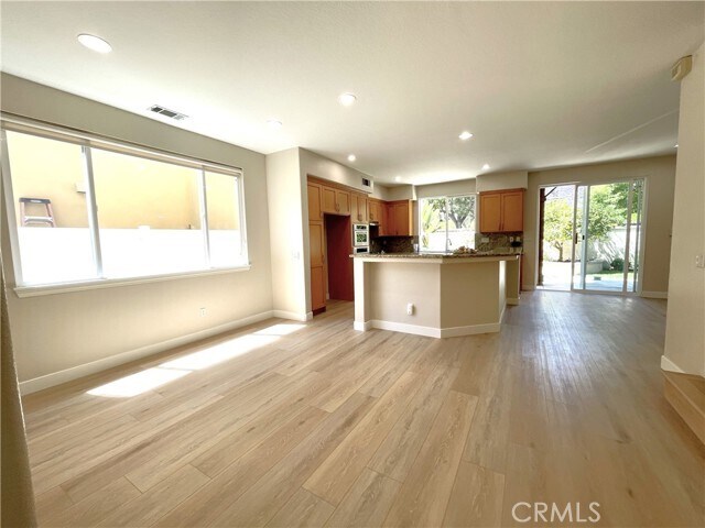 Building Photo - 9 Bel Flora Ct