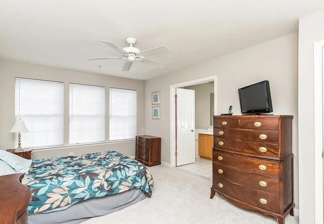Building Photo - Coming Soon – 3BR/4BA End-Unit Townhome wi...