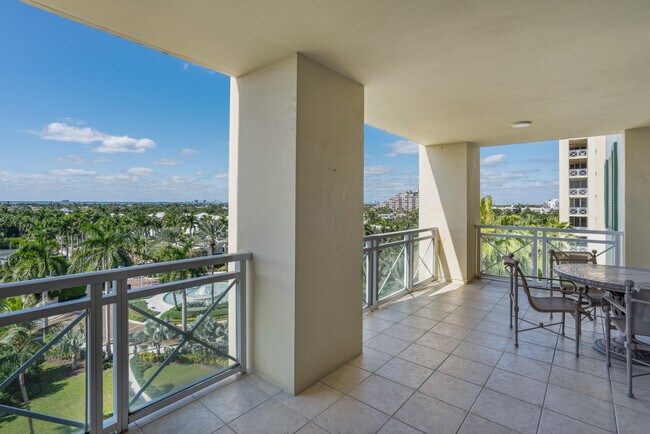 Building Photo - 445 Grand Bay Dr