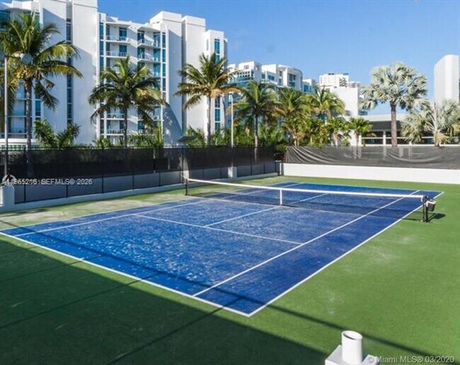 Building Photo - 2950 NE 188th St