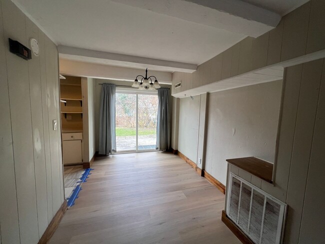 Building Photo - 151 Bradley St