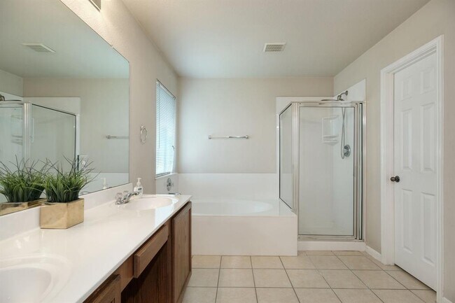 Building Photo - 408 Pheasant Ridge Dr