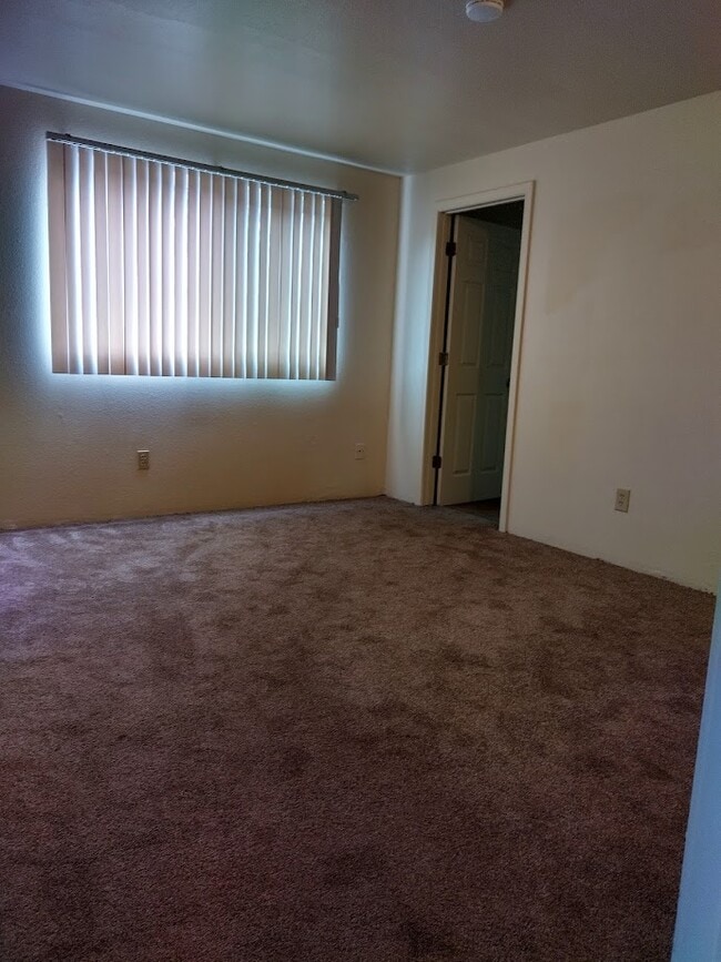 3961 Bedroom 2 - 3938 Partridge Ln NE