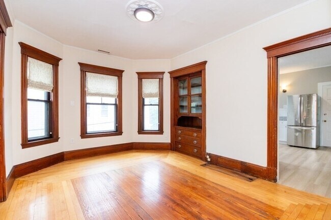 Building Photo - 24 Walden St