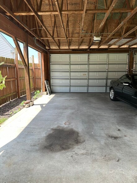 Building Photo - 3169 Portis Ave