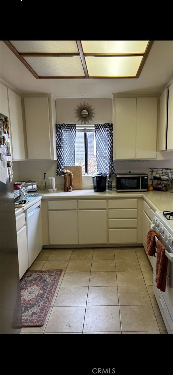 Building Photo - 608 Olive Ave