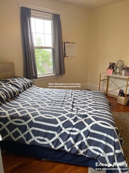 Building Photo - 155 Summer St