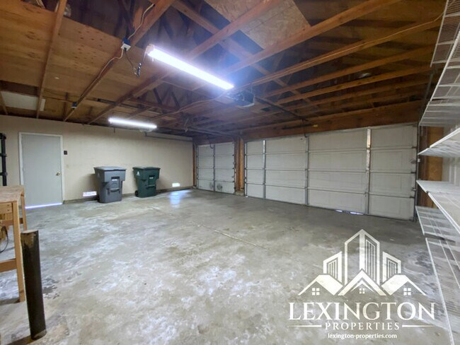 Building Photo - Lovely Updated, 3BD/2BA Home Available in Rocklin, off Stanford Ranch Rd. near Breen Park!