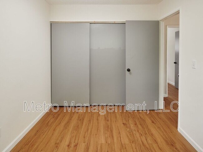 Building Photo - 4537 NE 82nd Ave