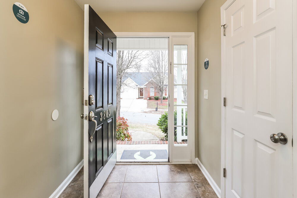 Building Photo - 3803 Bluestem Dr