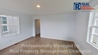 Building Photo - Recently Updated 2 BD/1 BA Home in the Heart of Wilmington