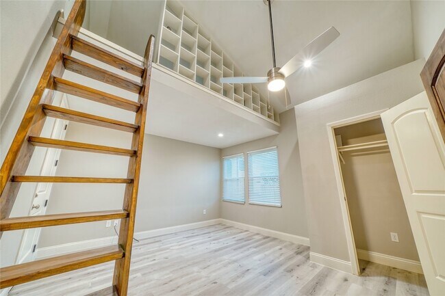 Building Photo - 4406 Mallard Dr
