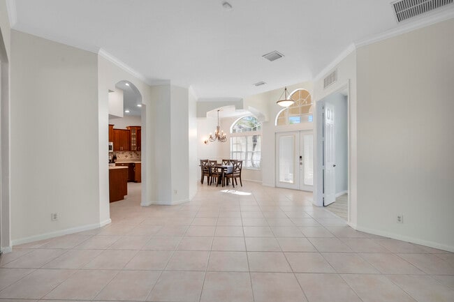 Building Photo - 4213 SW Utterback St