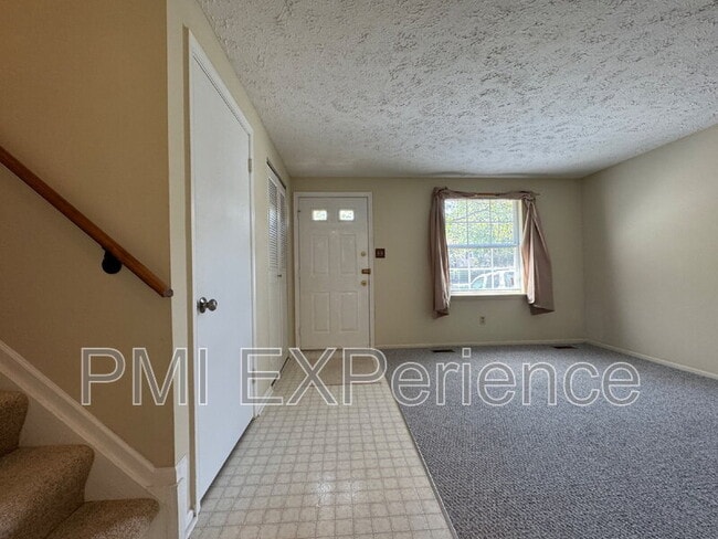 Building Photo - 902 Narrowleaf Dr