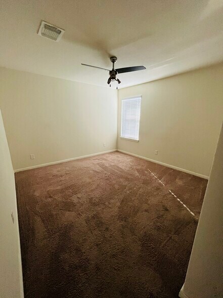 Building Photo - 6751 Sabinal