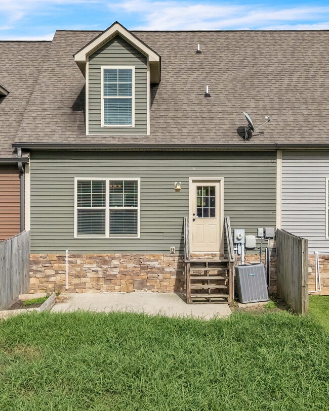 Building Photo - 105 Belle Chase Wy NE