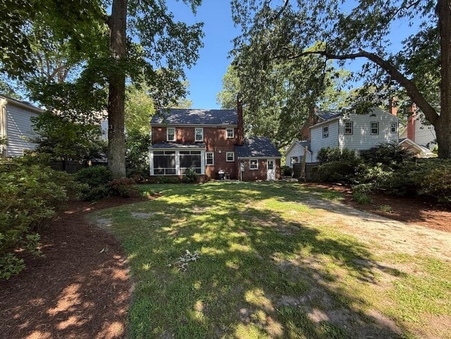 Building Photo - Beautiful 3BR/1.5BA Home in Newport News, VA - Move-in Ready!
