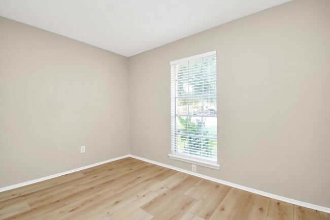 Building Photo - 10023 King Ranch Ln