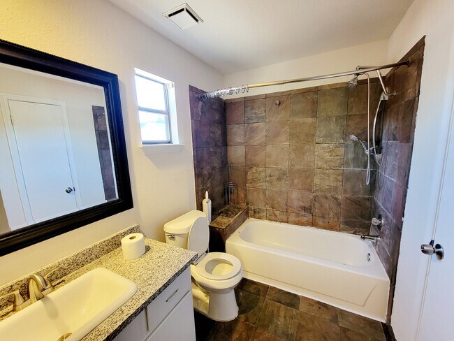 Building Photo - 1103 Dulles Ave