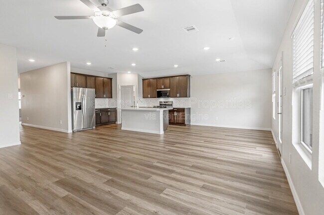 Building Photo - 2200 Dunbar Dr