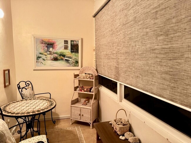 Building Photo - 3040 Lake Osborne Dr