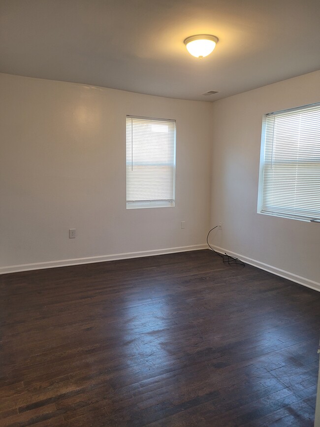 Bedroom - 3039 30th St SE