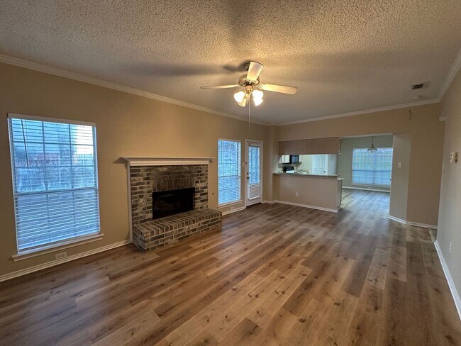 Building Photo - Coming Soon- Move in available 4/10/26