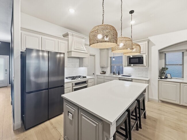 Building Photo - 1248 Starlight Ave