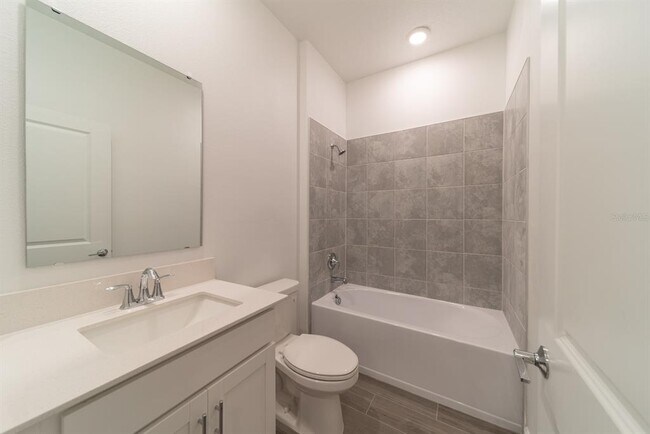 Building Photo - 2898 Armstrong Ave